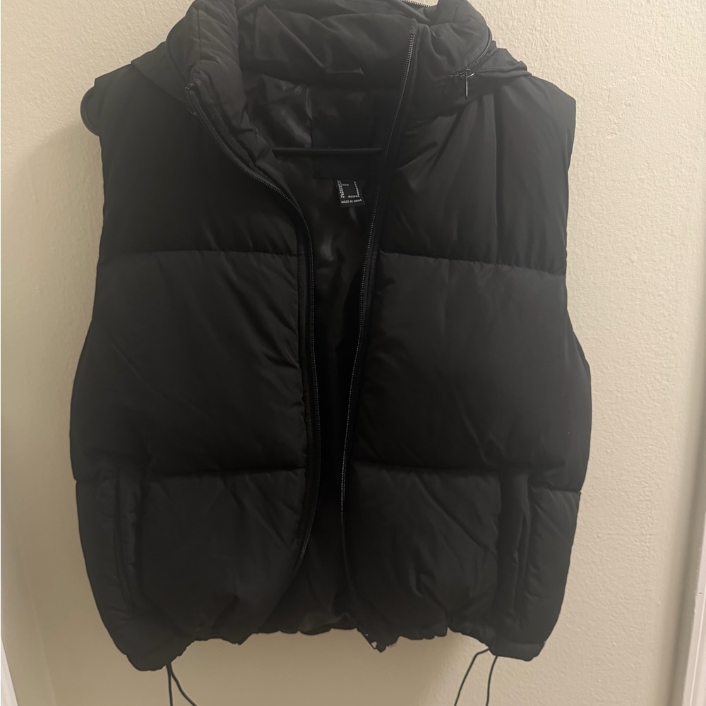 Forever 21 Black Puffer Vest with Hood